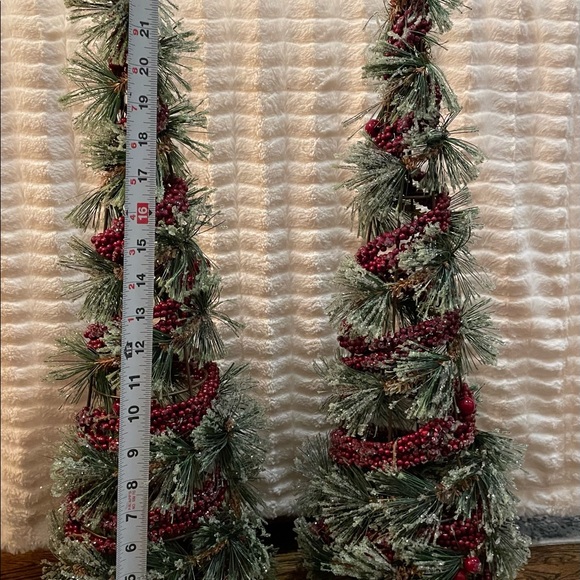 Christmas Tree Table Décor (set of 2) (FINAL PRICE) - Picture 2 of 9